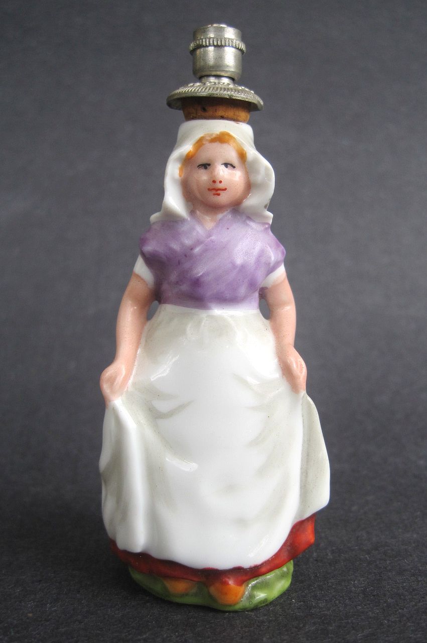 Boldoot Miniature Figural Dutch Girl Perfume Bottle Shaker Boldoot Miniature Figural Dutch Girl Perfume Bottle Shaker
