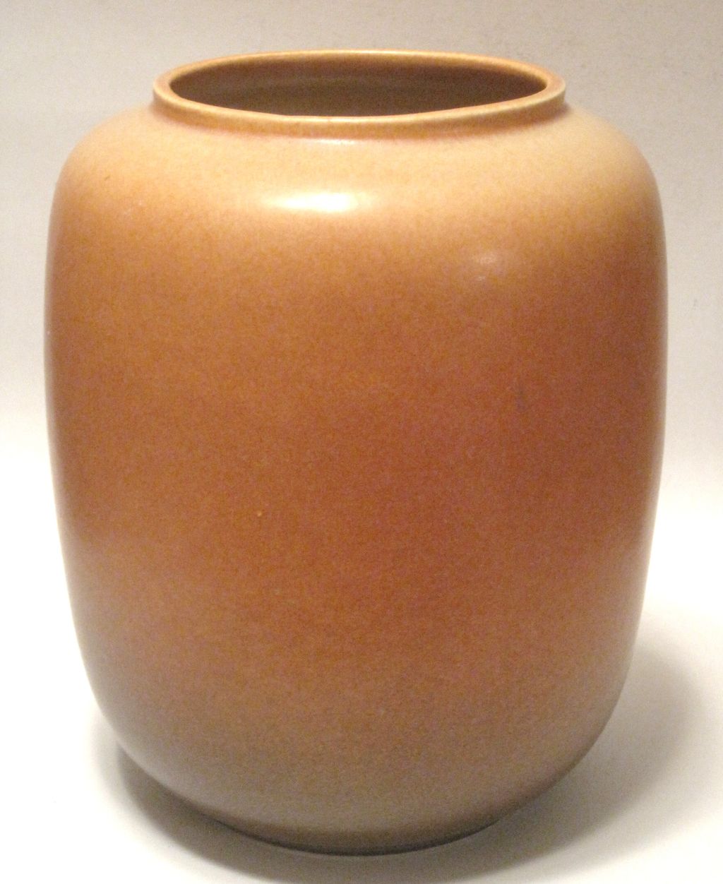 Roseville 1940's Rozane Art Moderne Tan Vase Roseville 1940's Rozane Art Moderne Tan Vase