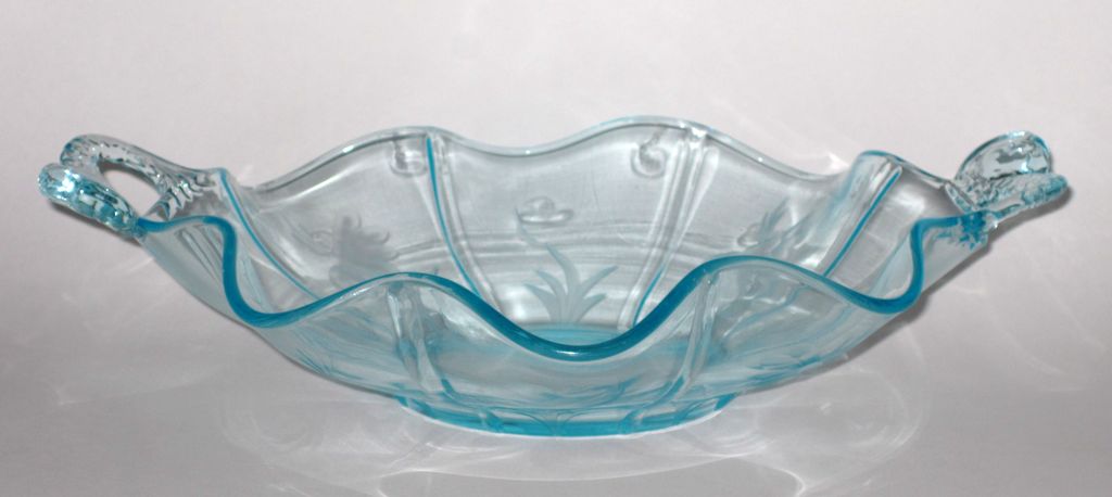 Vintage Fenton Large Aqua Dolphin Bowl Vintage Fenton Large Aqua Dolphin Bowl