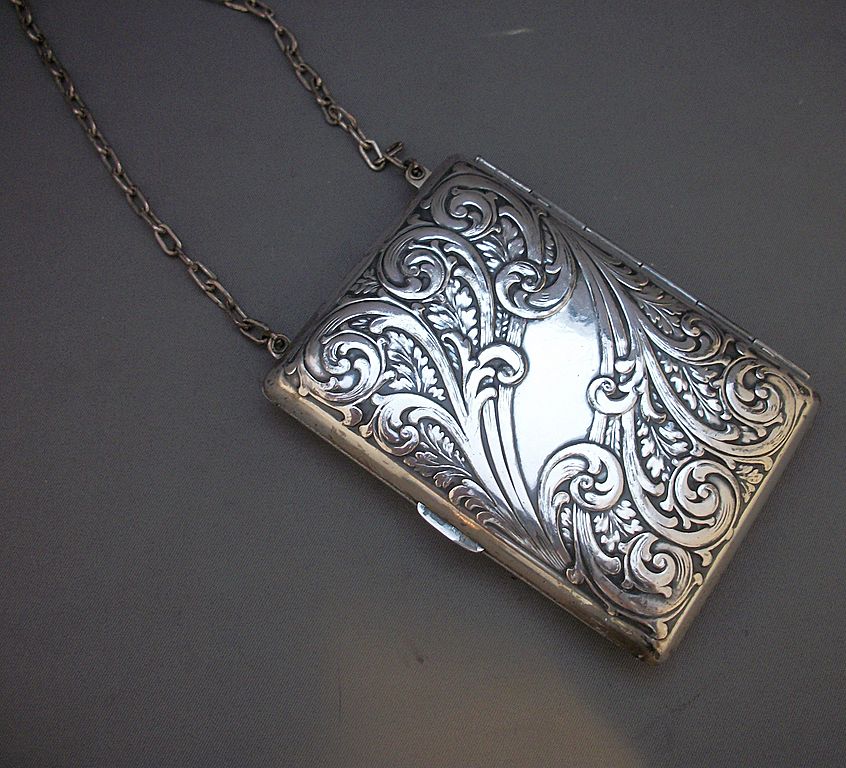 Charming Art Nouveau Ladies Compact - Purse Charming Art Nouveau Ladies Compact - Purse