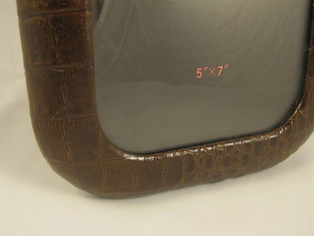 Beautiful Brown Leather Frame - 5 x 7 Beautiful Brown Leather Frame - 5 x 7