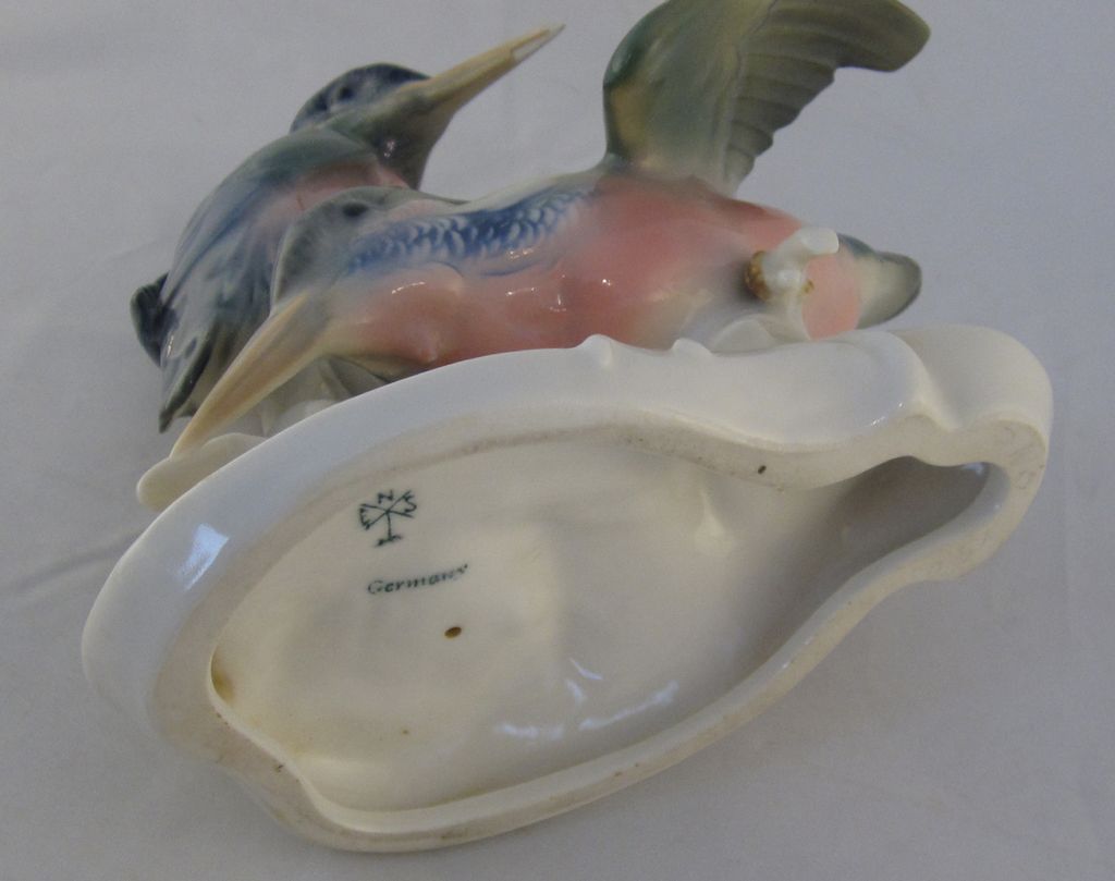 Kingfisher Porcelain Figurine by Karl Ens Germany Kingfisher Porcelain Figurine by Karl Ens Germany