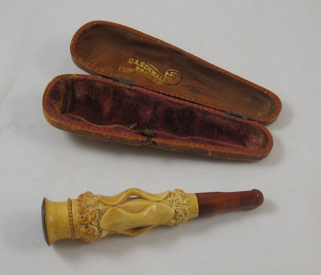 Antique Ladies Meerschaum Cigar & Cigarette Holder Antique Ladies Meerschaum Cigar & Cigarette Holder