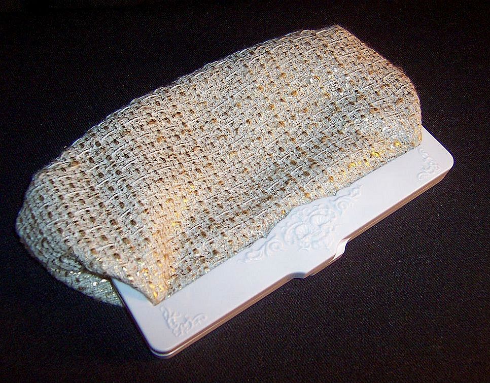 MAC 2007 "Heirloom" Clutch Purse MAC 2007 "Heirloom" Clutch Purse