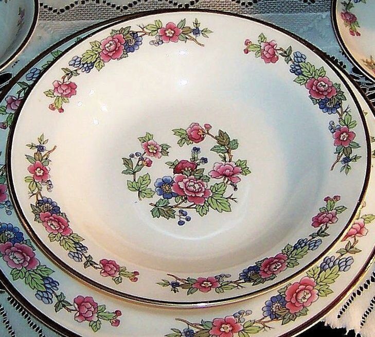C. 1940's Homer Laughlin: Eggshell Nautilus Bristol Pattern: SET of 4 Rimmed Soup Bowls C. 1940's Homer Laughlin: Eggshell Nautilus Bristol Pattern: SET of 4 Rimmed Soup Bowls