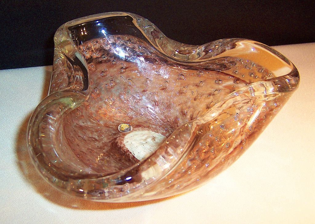 Made in Italy: Large Aventurine Crimped & Sculptured Bowl Made in Italy: Large Aventurine Crimped & Sculptured Bowl