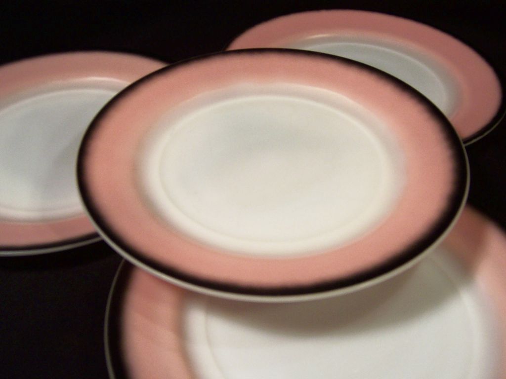 SET of 4: Hazel Atlas Ovide 9" Dinner Plates SET of 4: Hazel Atlas Ovide 9" Dinner Plates