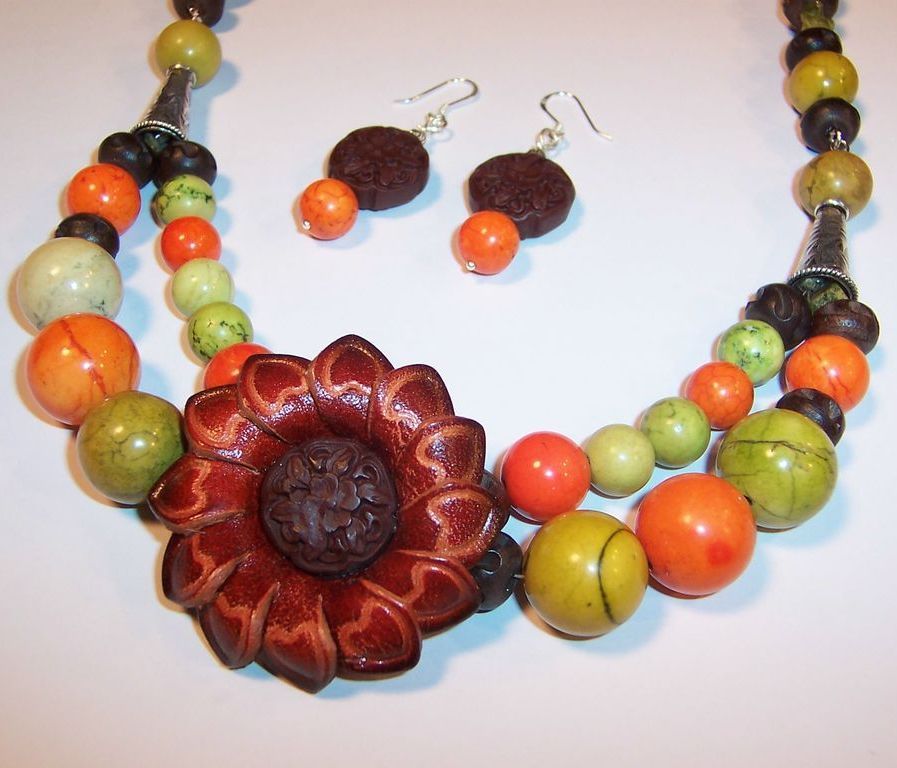 MOD & Fun Handcrafted Leather, Wood & Turquoise Necklace & Earrings MOD & Fun Handcrafted Leather, Wood & Turquoise Necklace & Earrings