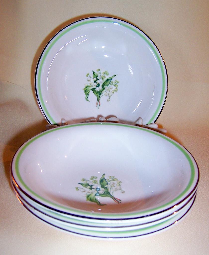 Homer Laughlin:SWING Lily of the Valley Berry (Fruit) Bowls Homer Laughlin:SWING Lily of the Valley Berry (Fruit) Bowls
