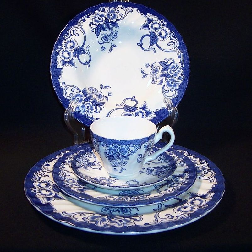 Set of FOUR: : 8 3/4" Myott Chelsea Garden Soups Set of FOUR: : 8 3/4" Myott Chelsea Garden Soups