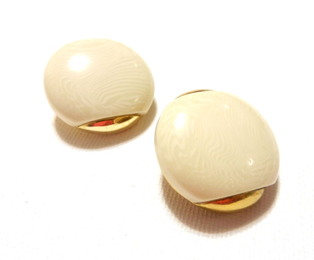 Vintage Les Bernard Faux Ivory and Gold Tone Round Earrings Vintage Les Bernard Faux Ivory and Gold Tone Round Earrings