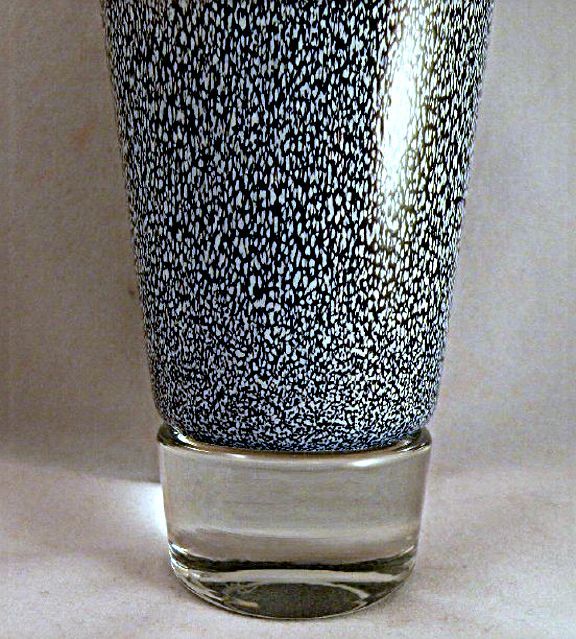 Andrew Magdanz Sleeve Vase for Avon Place Glass Studio Andrew Magdanz Sleeve Vase for Avon Place Glass Studio