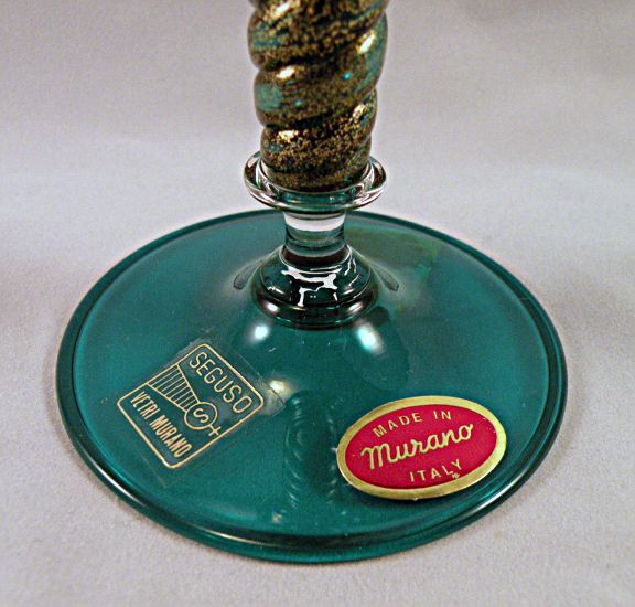Four Seguso Vetri d'Arte Murano Wine Stems in Teal with Gold and Label Four Seguso Vetri d'Arte Murano Wine Stems in Teal with Gold and Label