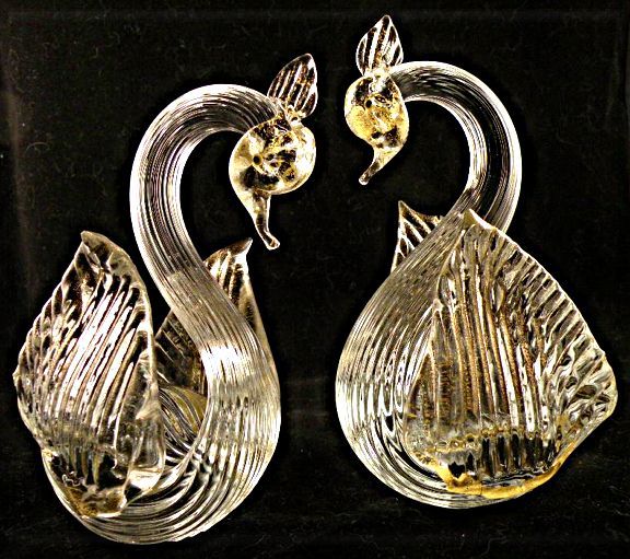 Murano Glass Swan Bird Pair with Gold and Open Wings Murano Glass Swan Bird Pair with Gold and Open Wings