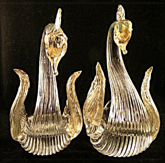 Murano Glass Swan Bird Pair with Gold and Open Wings Murano Glass Swan Bird Pair with Gold and Open Wings