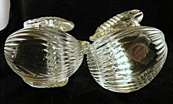 Murano Glass Swan Bird Pair with Gold and Open Wings Murano Glass Swan Bird Pair with Gold and Open Wings