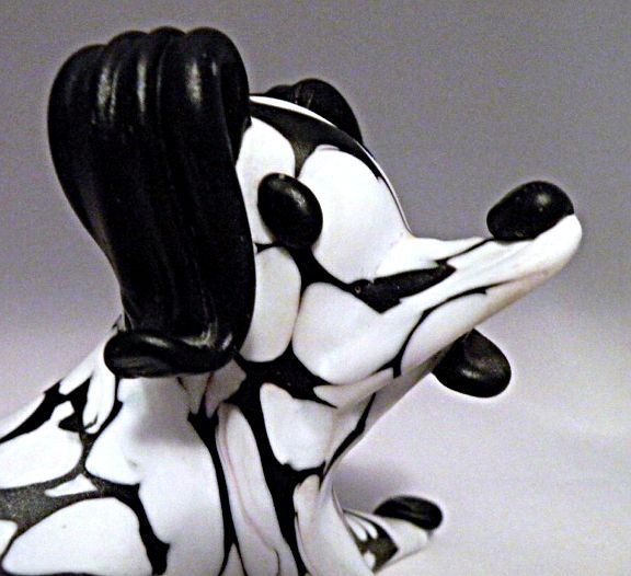 Archimede Seguso Murano Laying Dog with Bianco Nero Finish Archimede Seguso Murano Laying Dog with Bianco Nero Finish