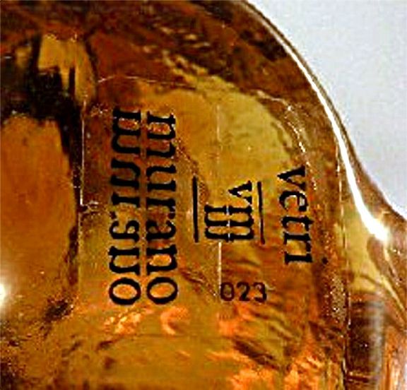 Effetre Internationale Murano Glass Bird Pair with Labels Effetre Internationale Murano Glass Bird Pair with Labels
