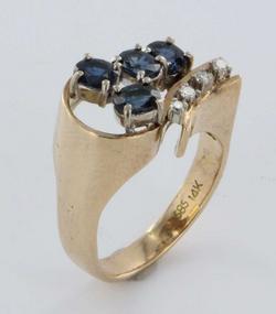 Vintage Estate Diamond Sapphire 14k Gold Cocktail Ring Fine Old Heirloom Pre Owned Used Jewelry Vintage Estate Diamond Sapphire 14k Gold Cocktail Ring Fine Old Heirloom Pre Owned Used Jewelry