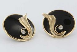 Vintage Estate Onyx Diamond 14k Gold Stud Cocktail Earrings Fine Old Heirloom Pre Owned Used Jewelry Vintage Estate Onyx Diamond 14k Gold Stud Cocktail Earrings Fine Old Heirloom Pre Owned Used Jewelry