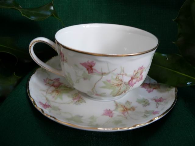 Hutschenreuther Selb Bavaria Germany Maple Leaf Tea Cup & Saucer Hutschenreuther Selb Bavaria Germany Maple Leaf Tea Cup & Saucer