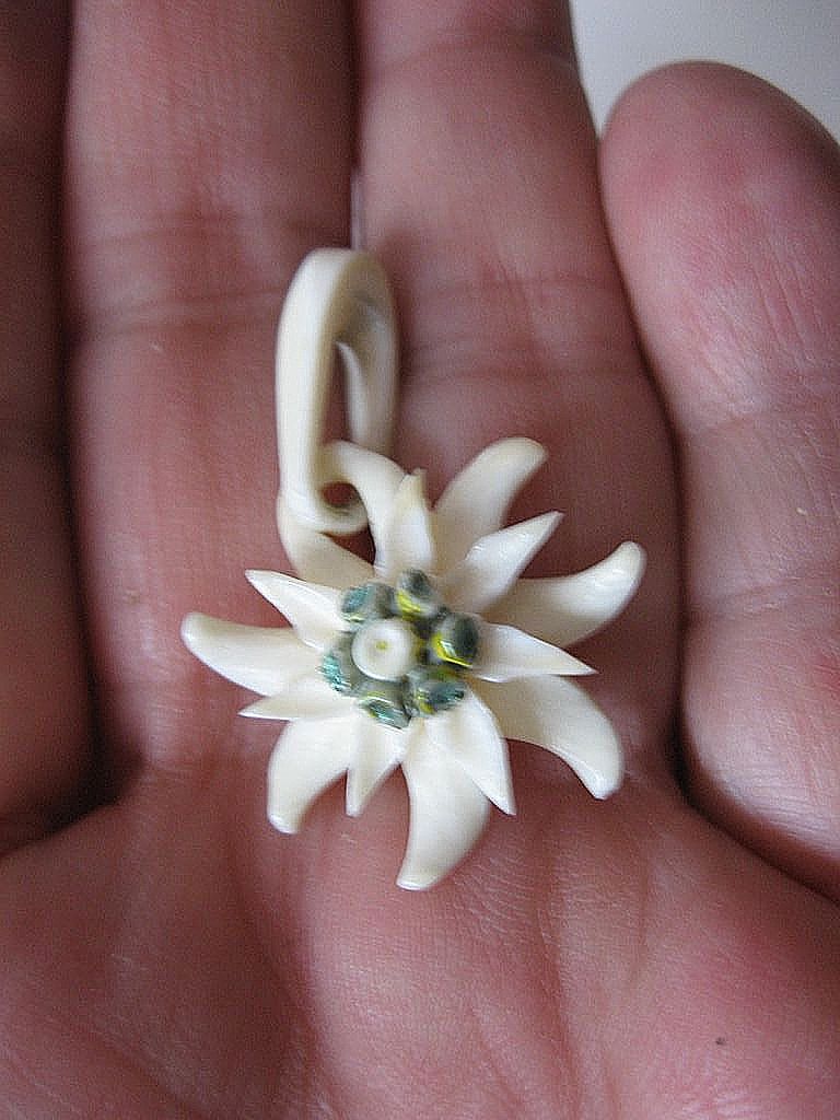 Ivory Pendant-hand Carved Ivory Pendant-hand Carved