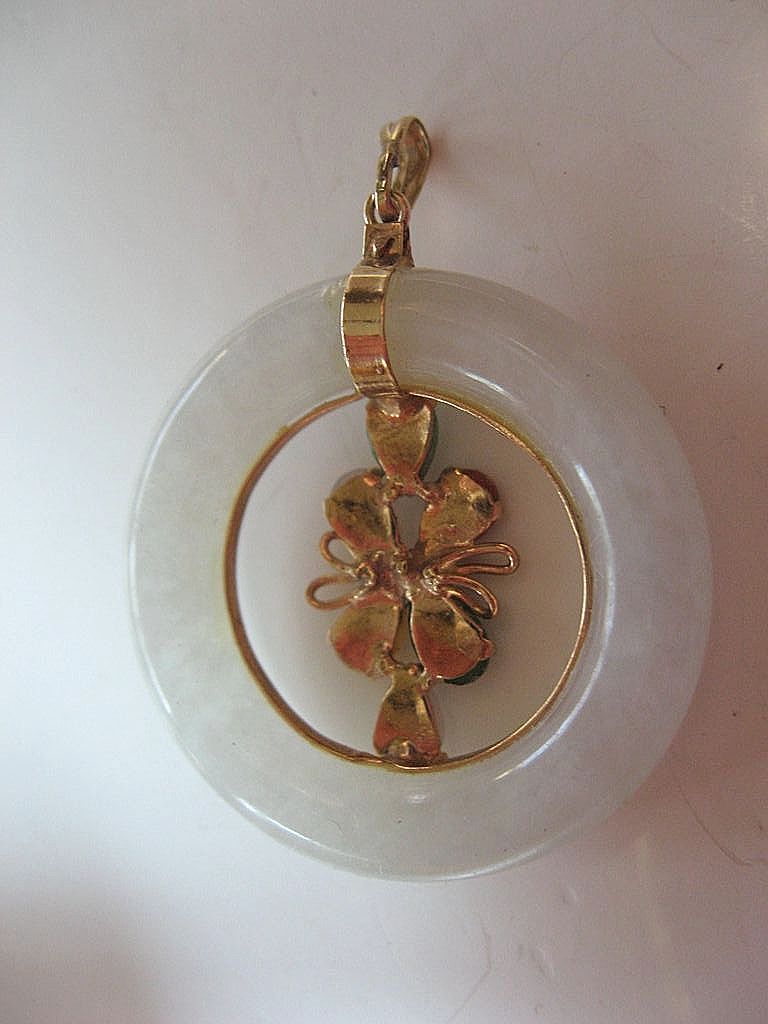 Beautiful Jade pendant Beautiful Jade pendant