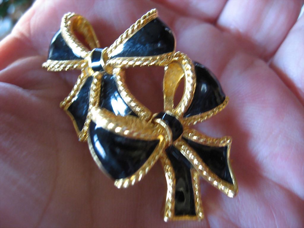 Enameled "Bow" earrings- KJL for Avon Enameled "Bow" earrings- KJL for Avon