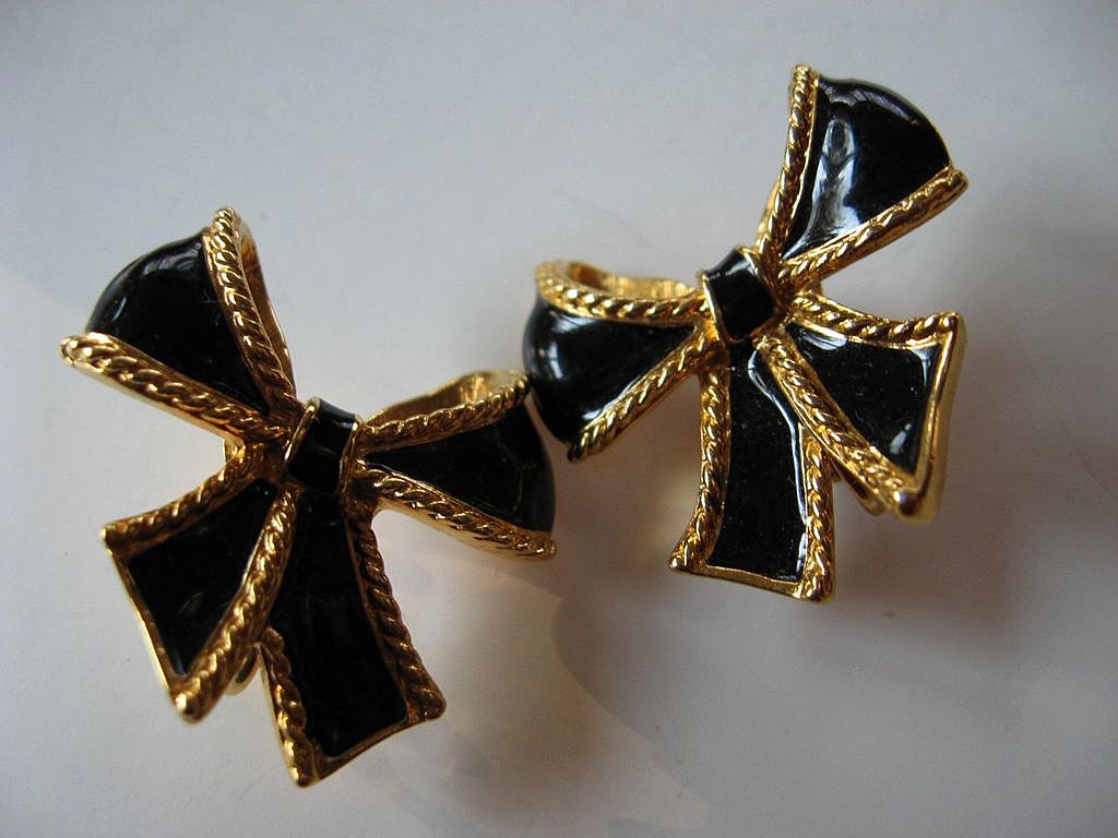 Enameled "Bow" earrings- KJL for Avon Enameled "Bow" earrings- KJL for Avon