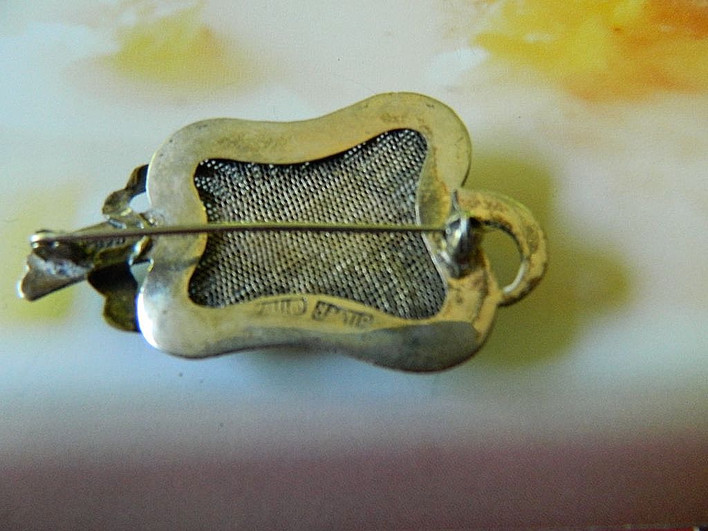 Enameled Chinese silver pin- lapis stone Enameled Chinese silver pin- lapis stone