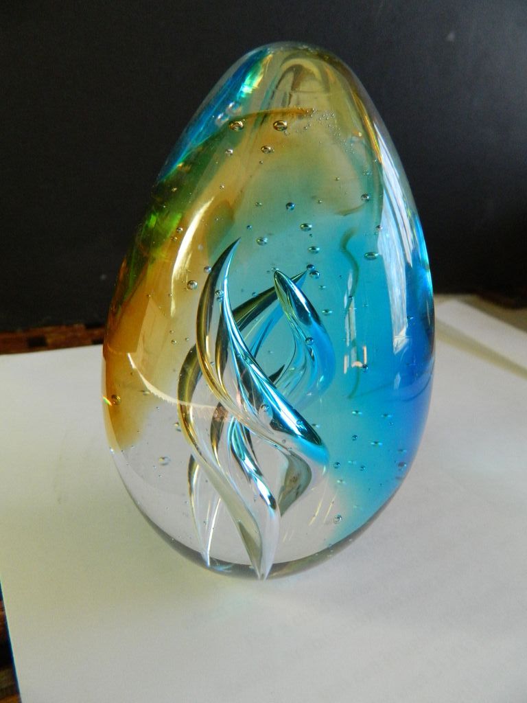 Beautiful hand blown- Paper weight Beautiful hand blown- Paper weight