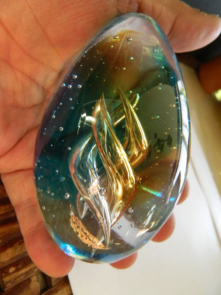 Beautiful hand blown- Paper weight Beautiful hand blown- Paper weight