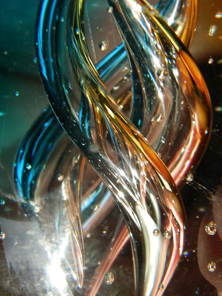 Beautiful hand blown- Paper weight Beautiful hand blown- Paper weight