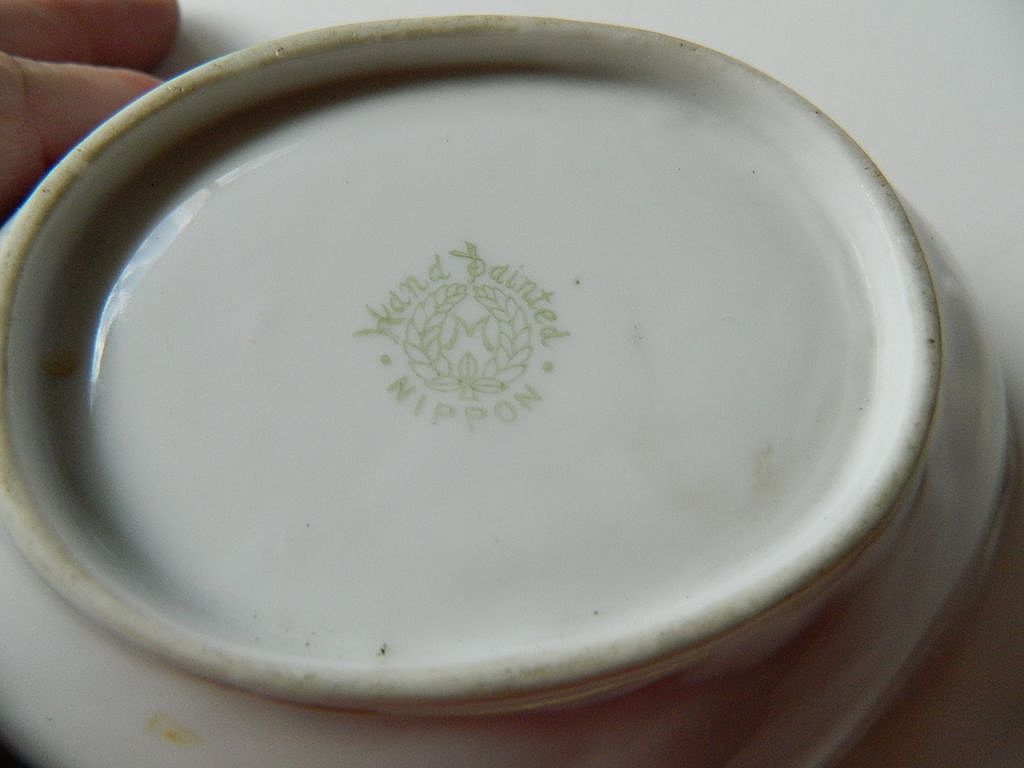 Vintage-Hand painted- beautiful signed Nippon bowl Vintage-Hand painted- beautiful signed Nippon bowl