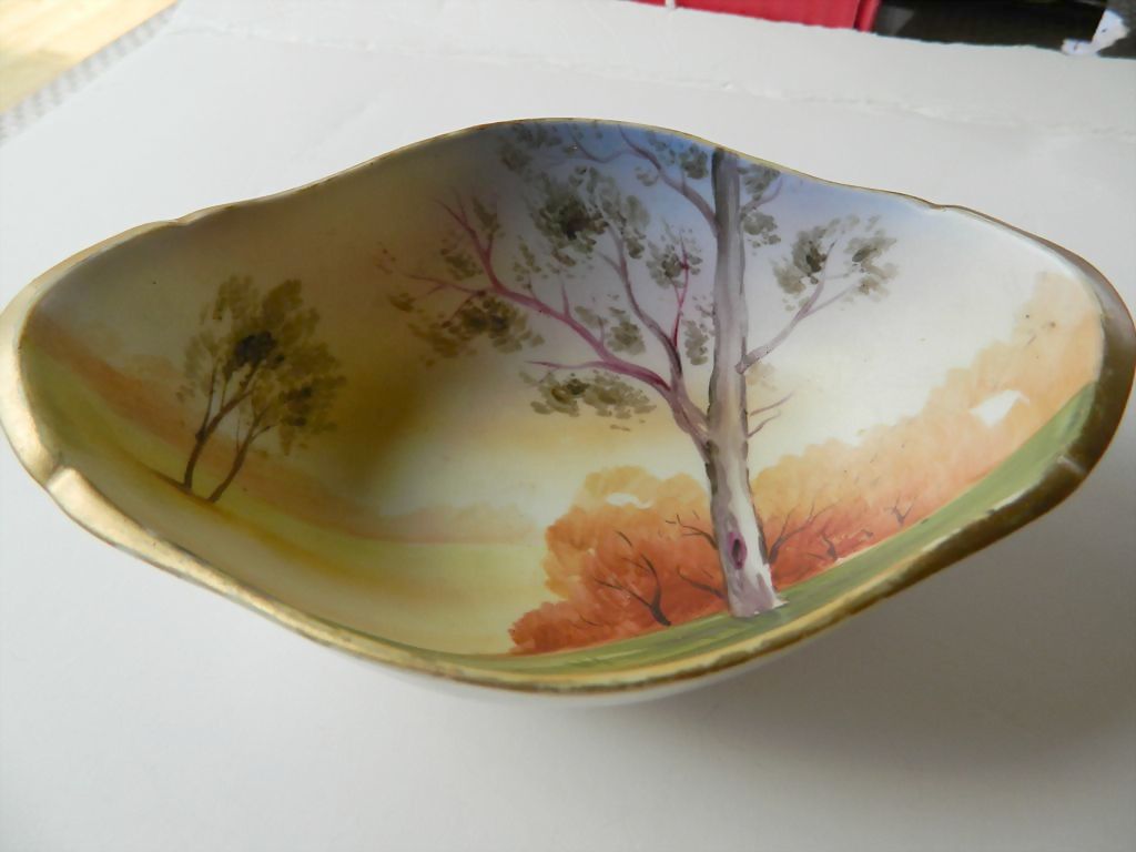 Vintage-Hand painted- beautiful signed Nippon bowl Vintage-Hand painted- beautiful signed Nippon bowl