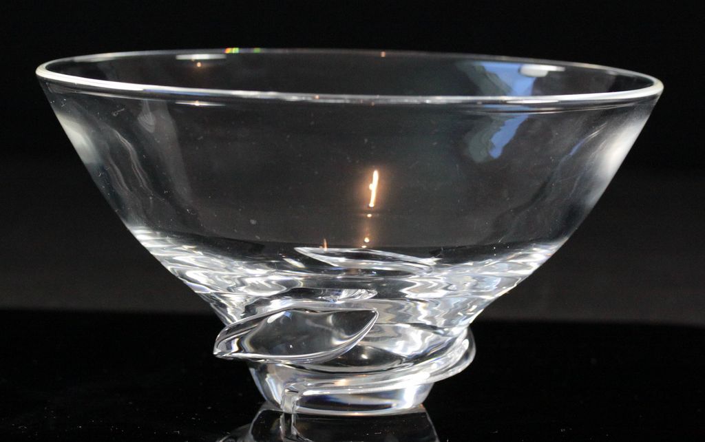Steuben "Spiral" Bowl by Donald Pollard Steuben "Spiral" Bowl by Donald Pollard