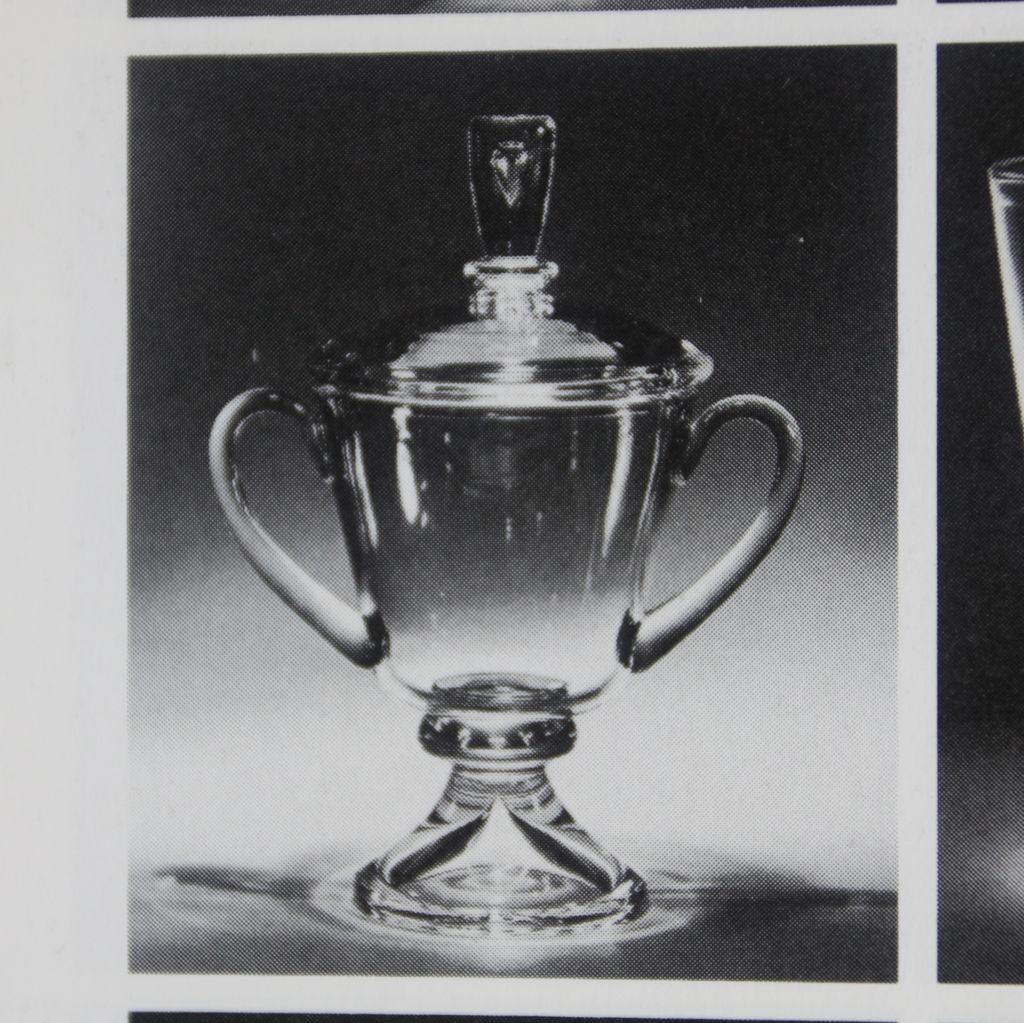 Steuben Crystal Covered Urn Steuben Crystal Covered Urn