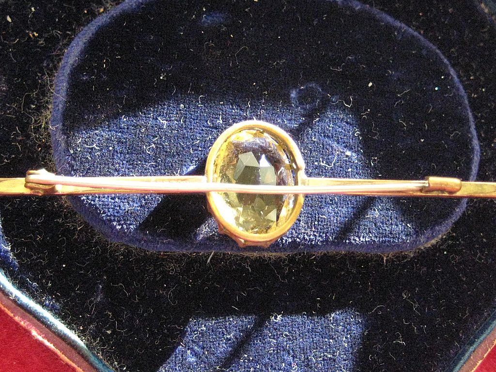 Vintage Rolled Gold Bar Pin with Faceted Citrine Vintage Rolled Gold Bar Pin with Faceted Citrine