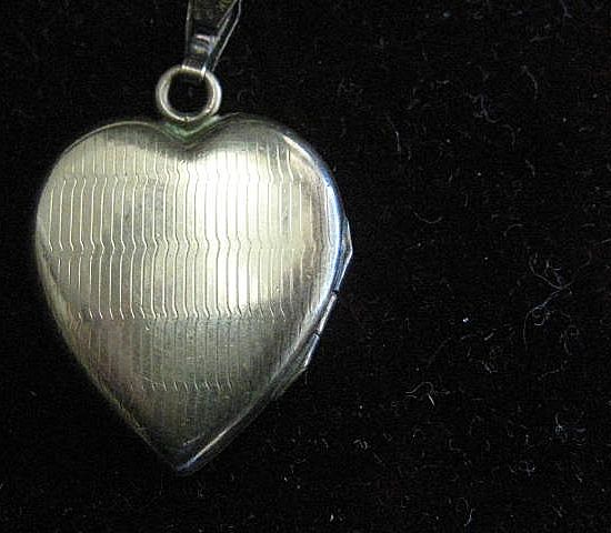 Vintage Heart Shaped Locket "Helen" Vintage Heart Shaped Locket "Helen"