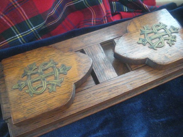 Victorian English Oak Book Holder with Intertwined Monogram S H I Victorian English Oak Book Holder with Intertwined Monogram S H I