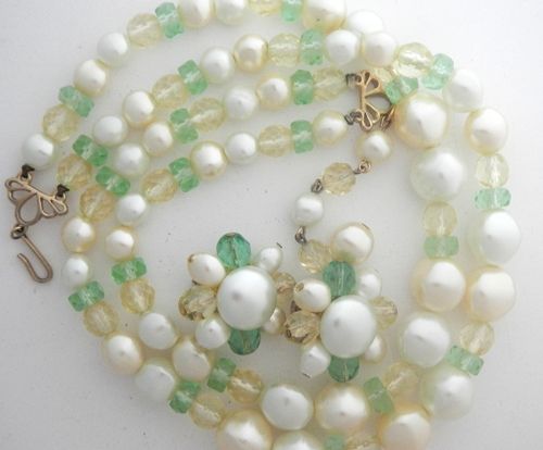 Richelieu Lemon and Lime Necklace and Earring Set Richelieu Lemon and Lime Necklace and Earring Set