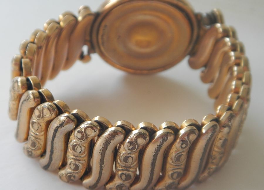 WWII Expandable Sweetheart Bracelet Leading Band WWII Expandable Sweetheart Bracelet Leading Band