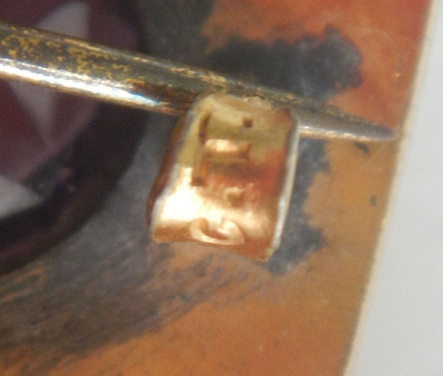 Victorian Etched Pin With Amethyst Colored Stone Victorian Etched Pin With Amethyst Colored Stone