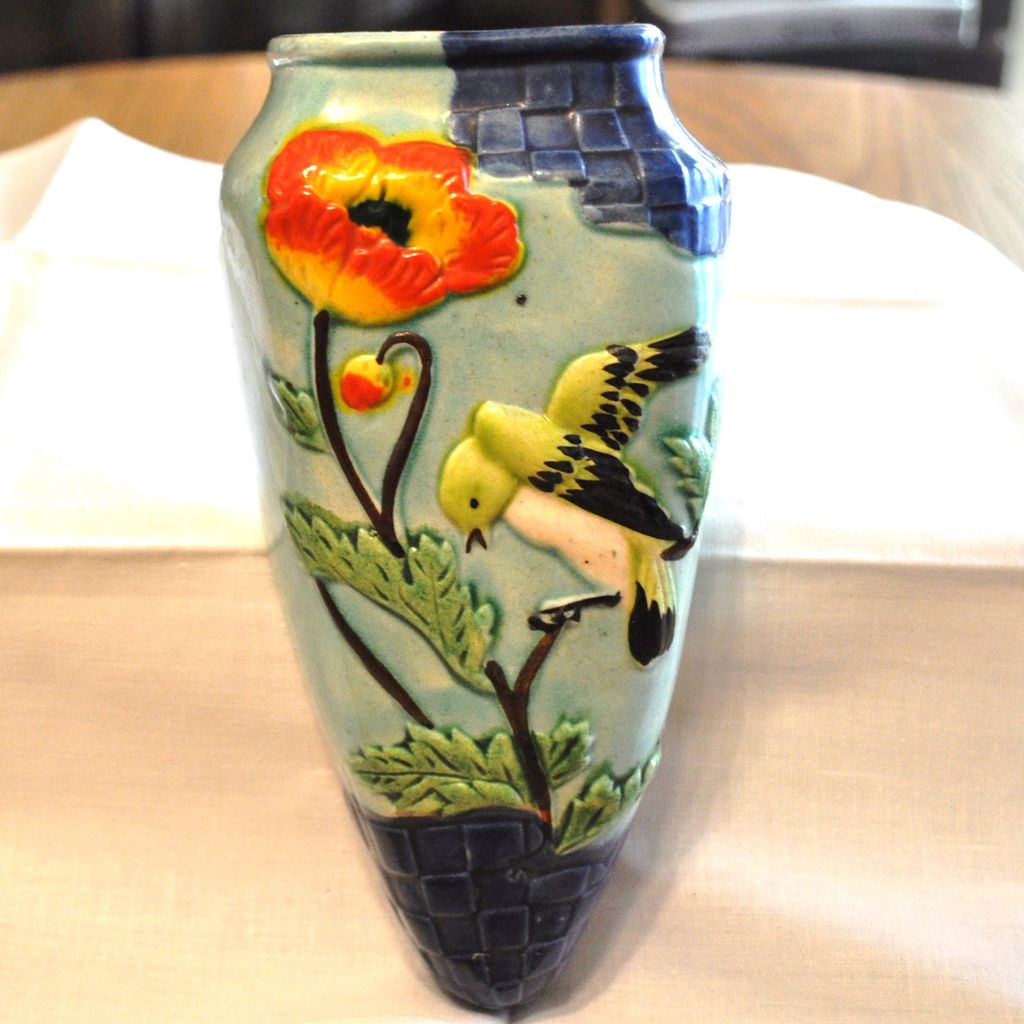 Wallpocket with Bird - Flowers Wallpocket with Bird - Flowers