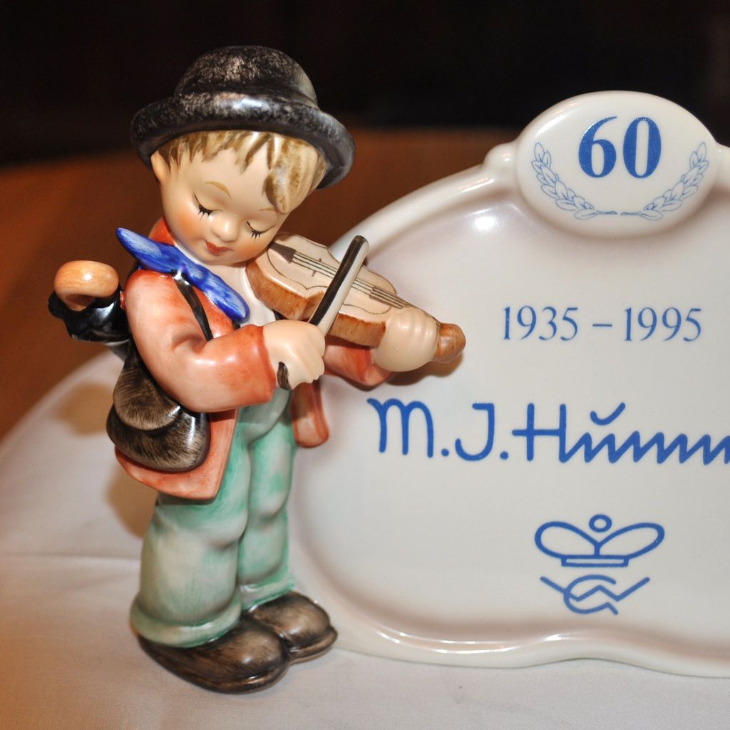 Puppy Love Hummel Display Plaque Puppy Love Hummel Display Plaque