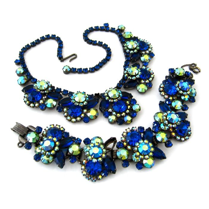JULIANA Capri Blue Rhinestone Necklace Bracelet Set - Vintage D&E Chunky Demi Parure - Book Piece JULIANA Capri Blue Rhinestone Necklace Bracelet Set - Vintage D&E Chunky Demi Parure - Book Piece