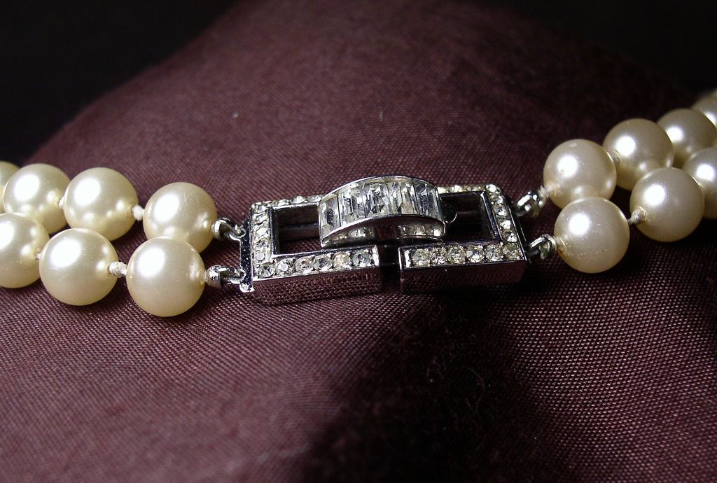 1940 Trifari Glass Pearl Necklace Choker Rhinestone Sterling Clasp 1940 Trifari Glass Pearl Necklace Choker Rhinestone Sterling Clasp