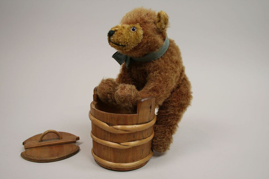 1920's Little Eduard Cramer Bear 1920's Little Eduard Cramer Bear