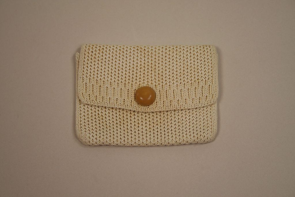 Vintage Creamy French Vanilla Crochet Doll Purse Circa 1940 Vintage Creamy French Vanilla Crochet Doll Purse Circa 1940