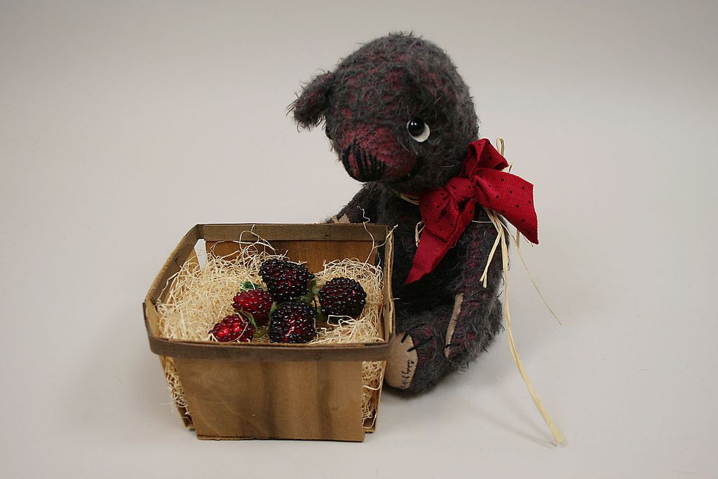 Raspberry Bear By Cindy McGuire Raspberry Bear By Cindy McGuire
